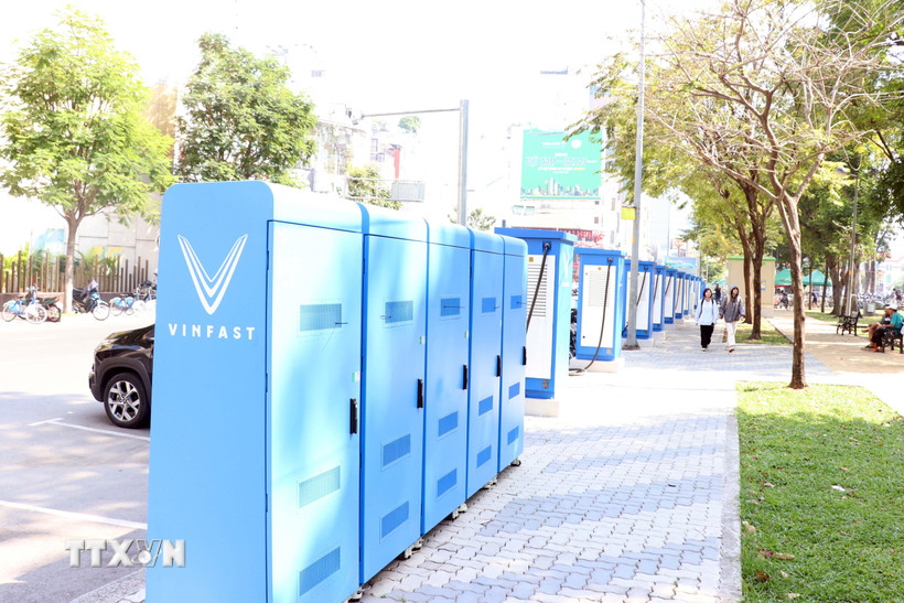 HCMC announces 52 eligible sites for e-motorbike battery swap cabinets