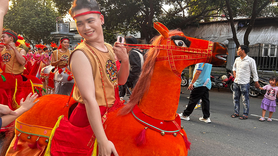 The lantern festival of the Chinese Vietnamese community