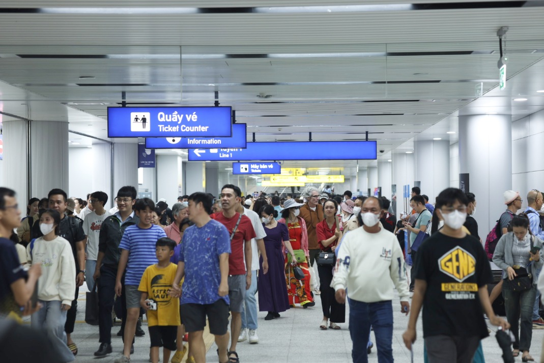 HCMC to offer free metro, bus rides on election day