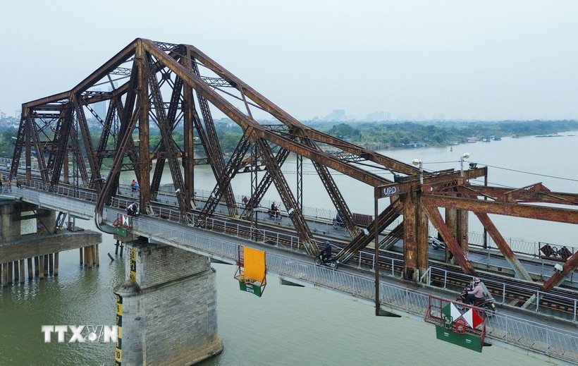 Long Bien Bridge to be closed for repairs