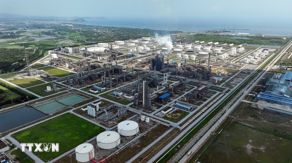 PM urges immediate construction of Nghi Son crude oil storage facility