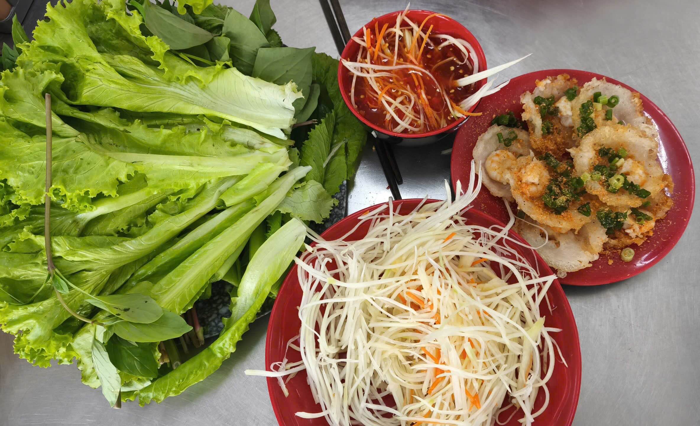 Vung Tau’s Banh Khot: A crispy taste of coastal cuisine