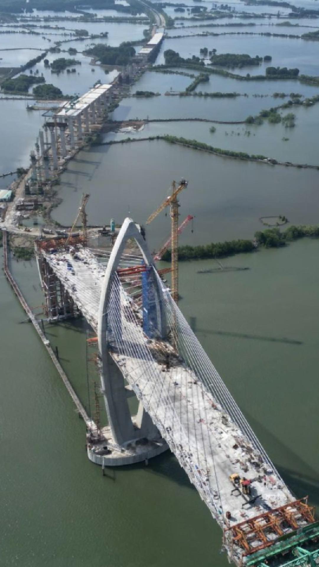Phuoc An Bridge set for span closure