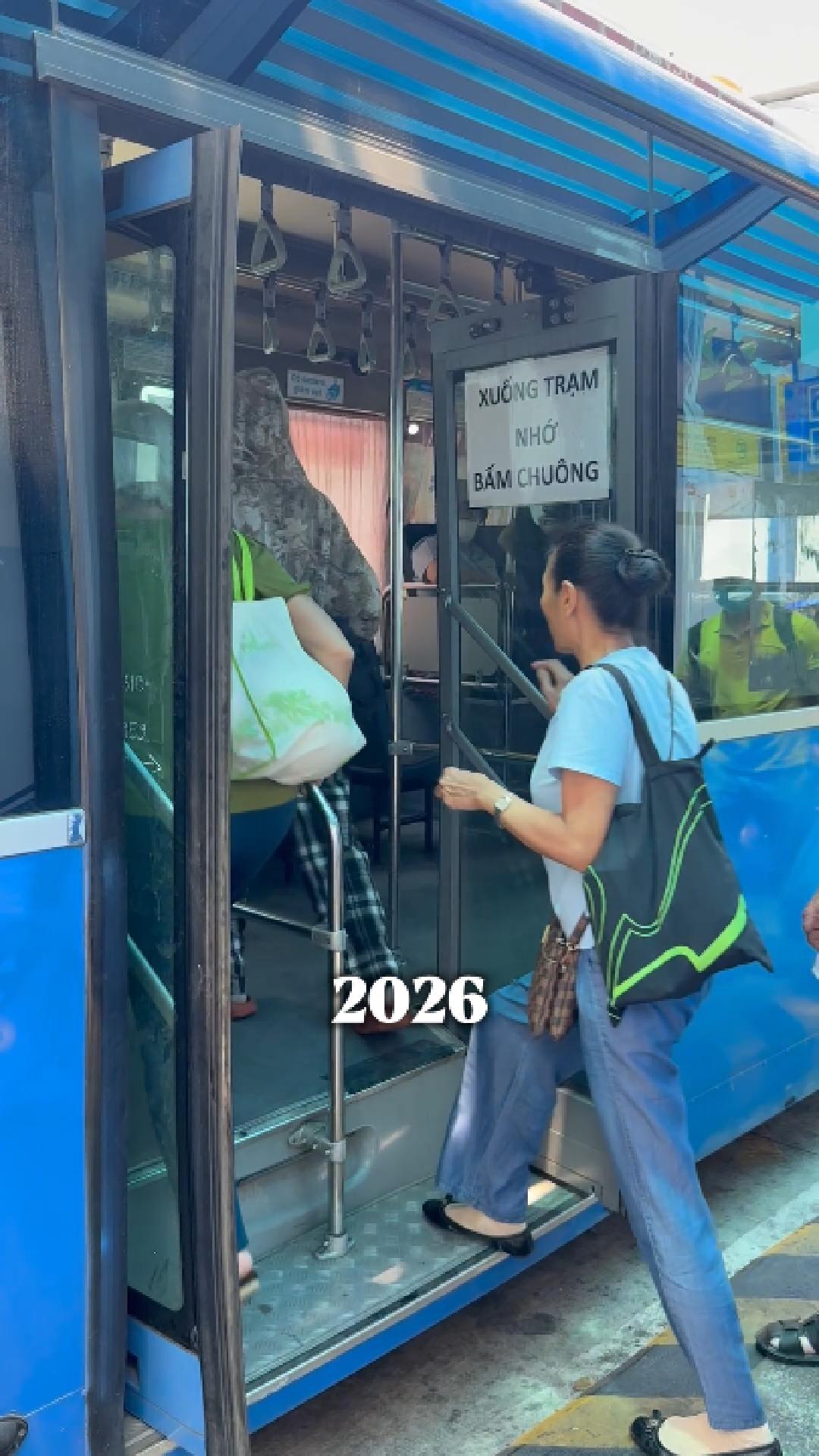 HCMC plans free bus rides for all residents from July 1