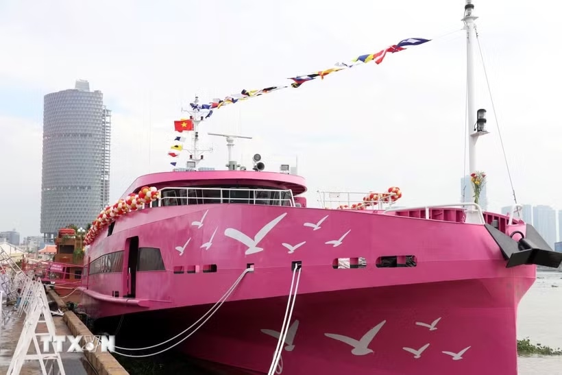 Express ferry service from HCMC to Con Dao resumes operations