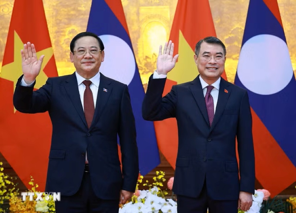 Vietnam, Laos target US$10 billion trade through stronger connectivity