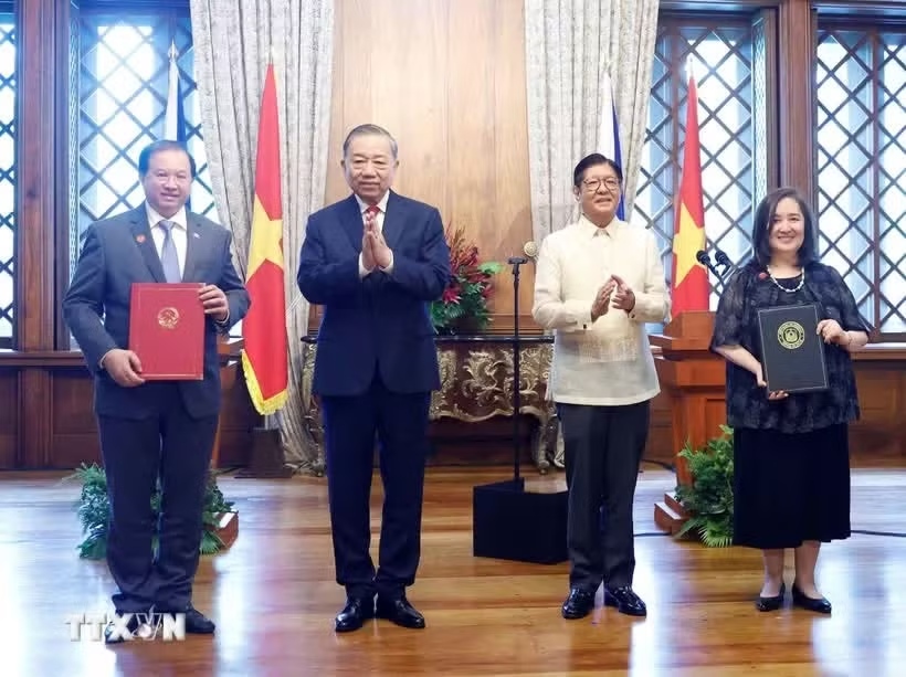 Vietnam, Philippines expand tourism cooperation, promote destination connectivity