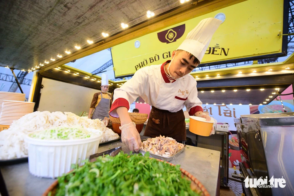 Vietnam’s biggest pho event Pho Day kicks off today in Ho Chi Minh City - Ảnh 9.