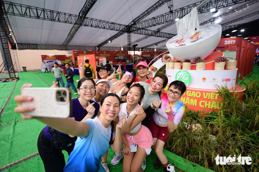 Vietnam’s biggest pho event Pho Day kicks off today in Ho Chi Minh City - Ảnh 5.