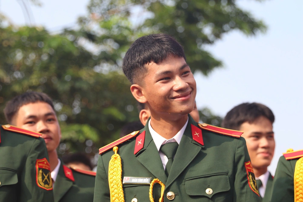 'Mini concert' đặc biệt của quân và dân sáng 30-4- Ảnh 4.
