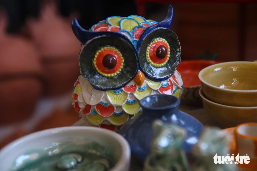 Visitors flock to Da Nang ancient pottery village to try hands-on clay crafting- Ảnh 10.