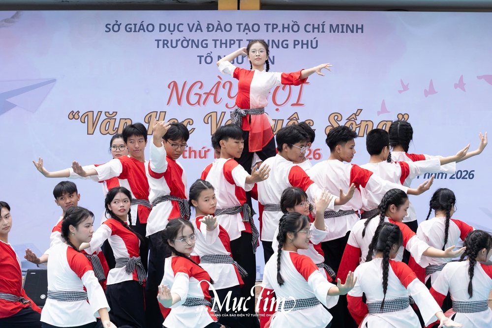 Khi học trò đưa văn học ‘bước’ ra khỏi trang sách - Ảnh 27.