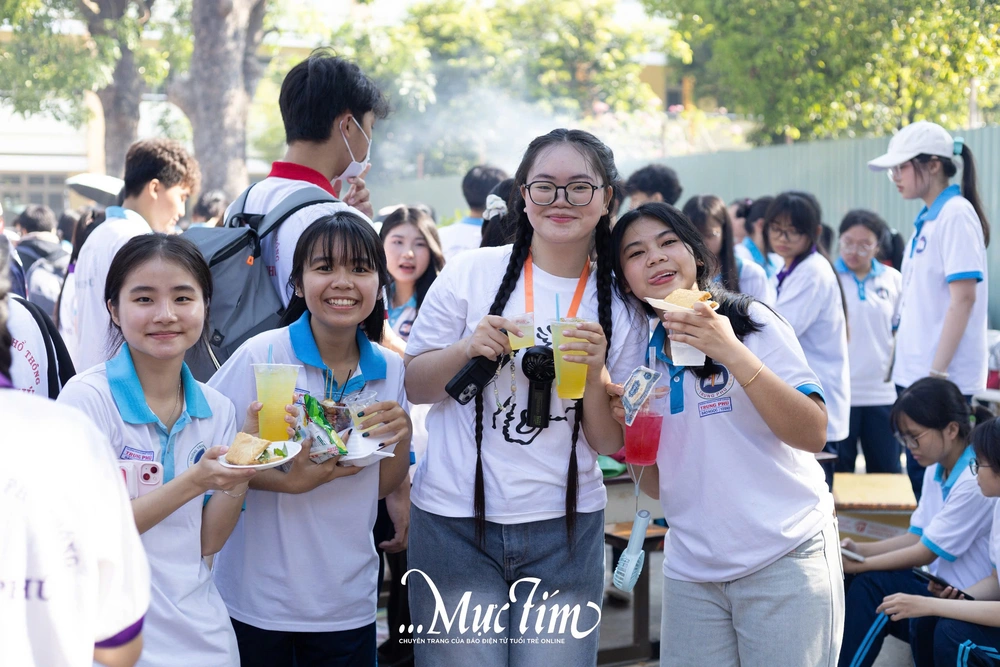 Thầy trò Trường THPT Trung Phú ‘mở tiệc’ kỷ niệm ngày đặc biệt của tháng thanh niên- Ảnh 7.