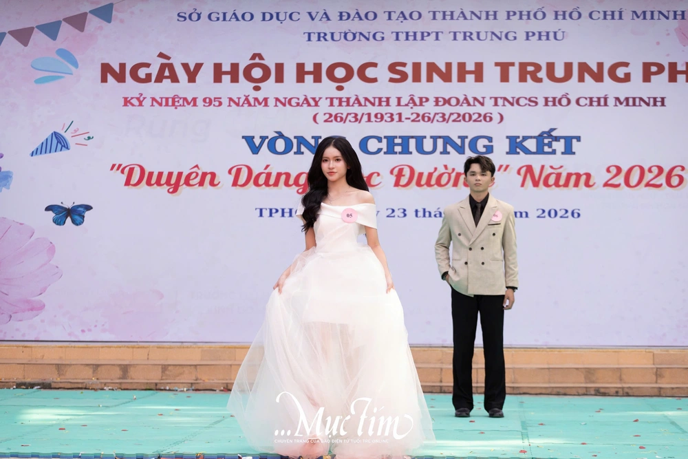 Thầy trò Trường THPT Trung Phú ‘mở tiệc’ kỷ niệm ngày đặc biệt của tháng thanh niên- Ảnh 22.