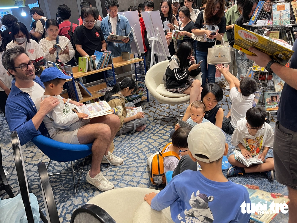 Francophone Comics Festival brings joyful reading to kids, adults in Ho Chi Minh City- Ảnh 3.