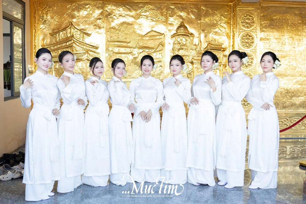 Náo nức lễ hội Vía Bà Chúa Xứ núi Sam đầu tiên sau khi được UNESCO ghi danh- Ảnh 8. Náo nức lễ hội Vía Bà Chúa Xứ núi Sam đầu tiên sau khi được UNESCO ghi danh- Ảnh 8.