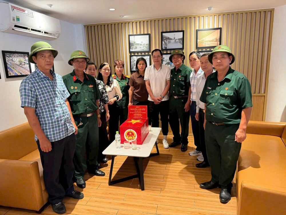 Chuyến tàu Thống Nhất hôm nay có liệt sĩ về quê cha đất tổ Phú Thọ sau gần 60 năm vào chiến trường miền Nam - Ảnh 10.