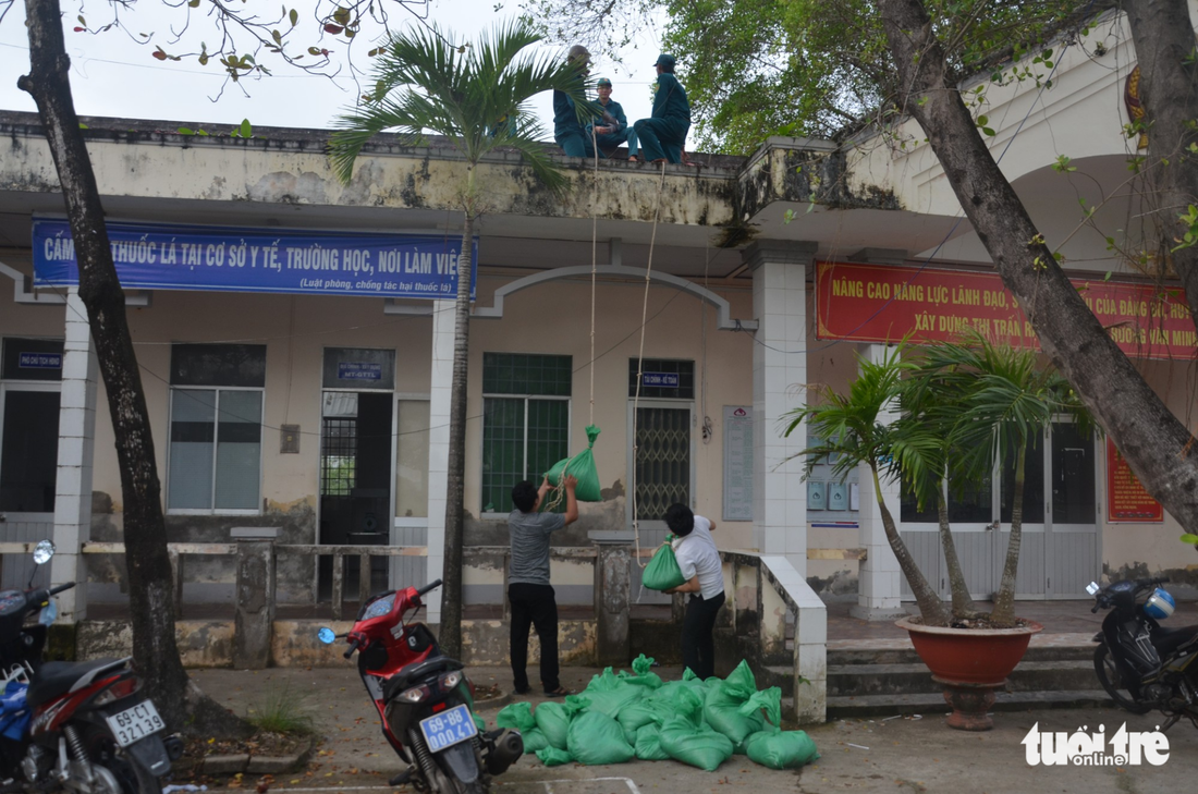 Dân đất mũi Cà Mau: “Bão vào thì nhà bay hết” - Ảnh 5.