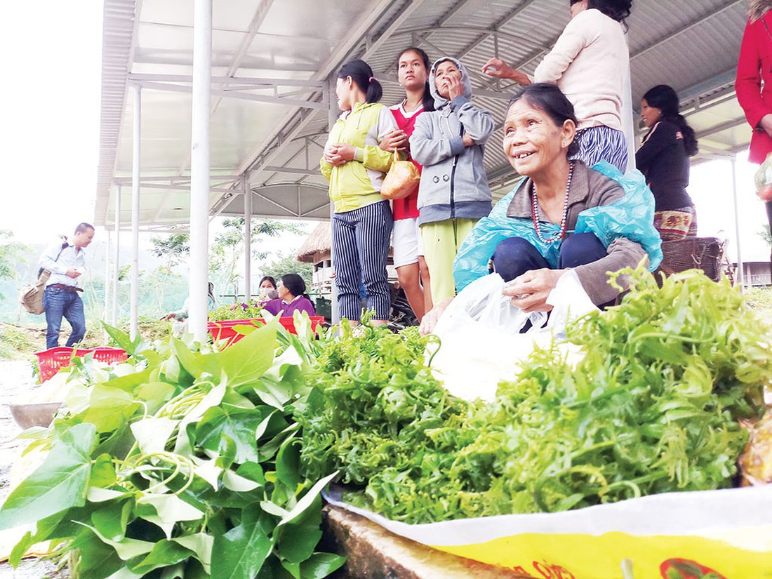 Chợ phiên Năm Ngàn có cái duyên, cái tình - Ảnh 4. Chợ phiên Năm Ngàn có cái duyên, cái tình - Ảnh 4.
