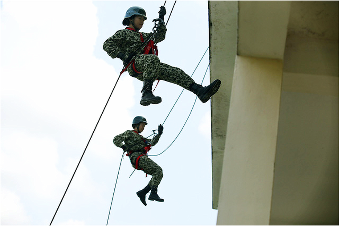 Nữ đặc công - Những bông hồng thép - Ảnh 2.