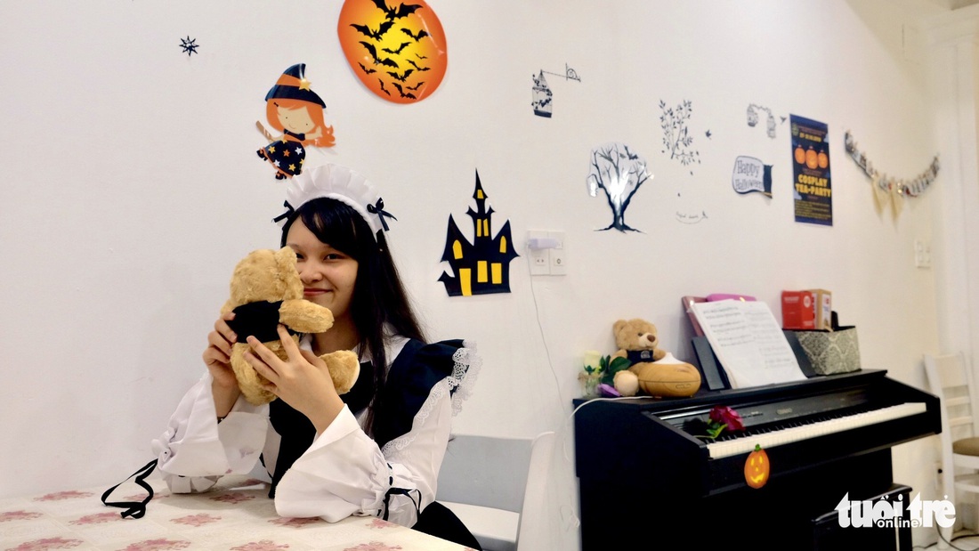 Halloween sôi động săn hàng giảm giá, chụp hình thả ga - Ảnh 2. Halloween sôi động săn hàng giảm giá, chụp hình thả ga - Ảnh 2.