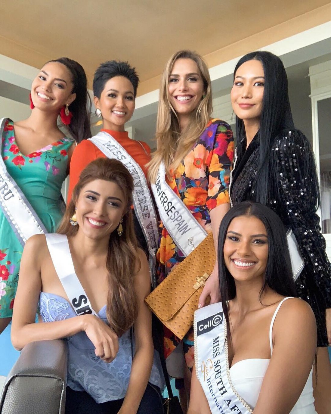 Ngắm nhan sắc thí sinh chuyển giới đầu tiên dự Miss Universe - Ảnh 4.