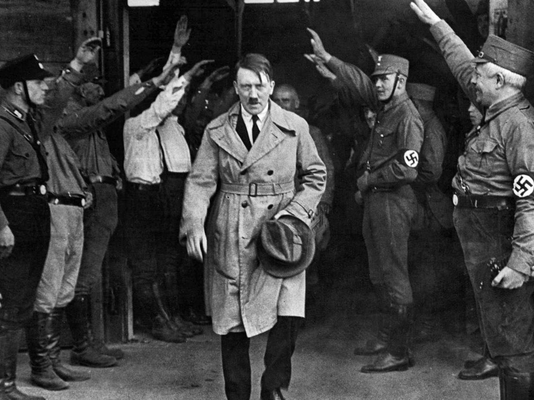 Trùm phát xít Hitler có thật đã tự sát trong hầm ngầm? - Ảnh 1.