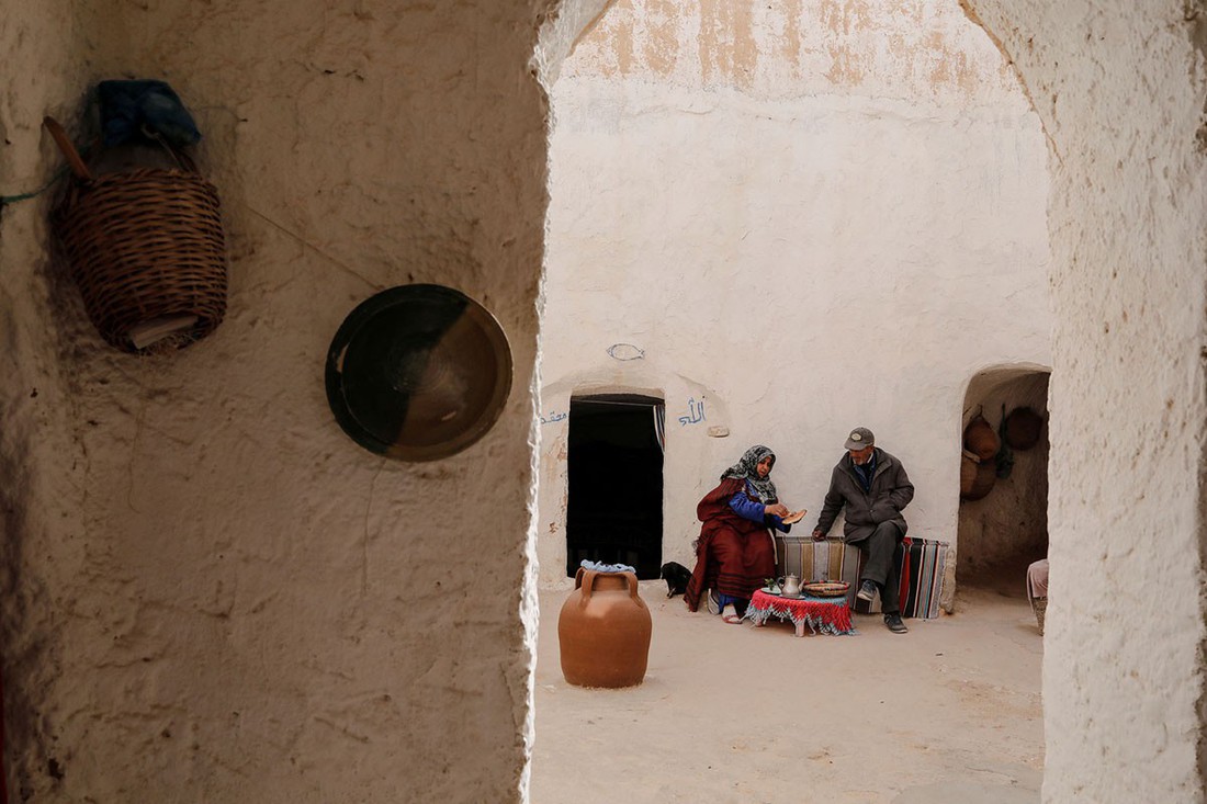 Cuộc sống của các gia đình dưới lòng đất ở Tunisia - Ảnh 7. Cuộc sống của các gia đình dưới lòng đất ở Tunisia - Ảnh 7.