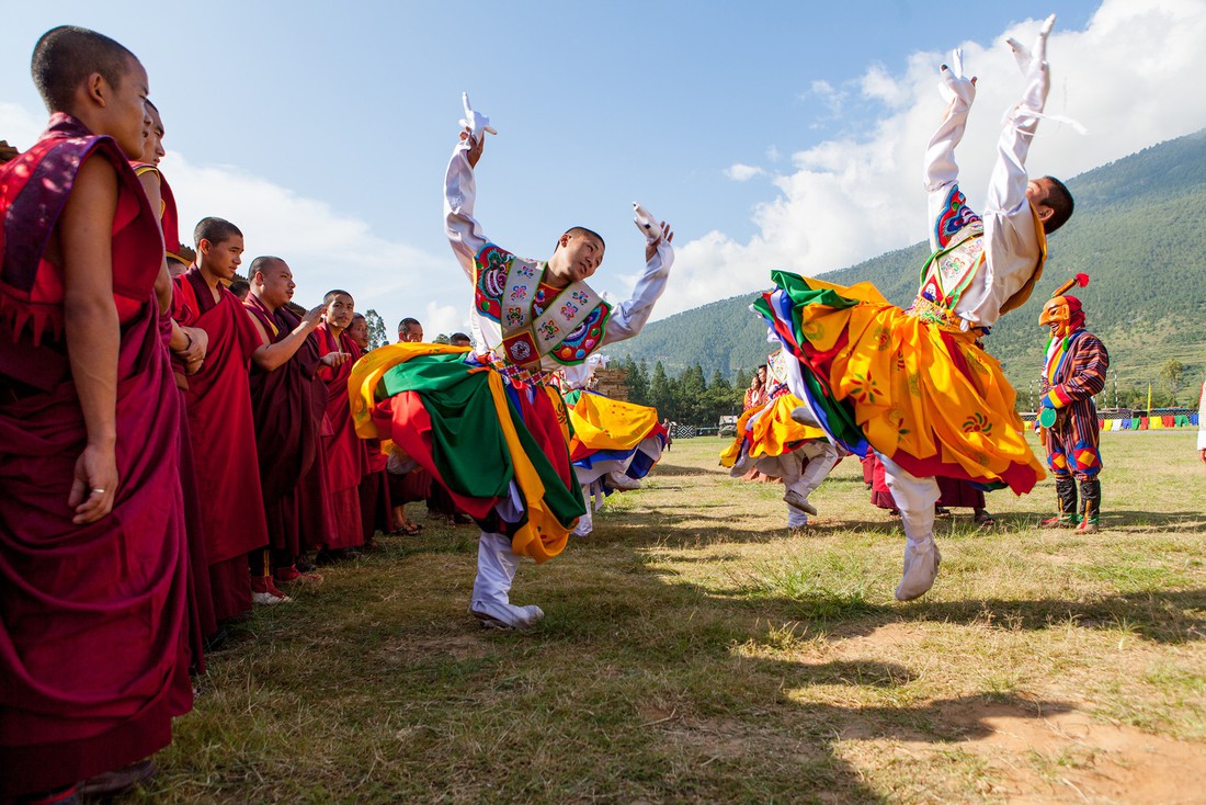 Bay thẳng đến đất nước hạnh phúc Bhutan - Ảnh 2.