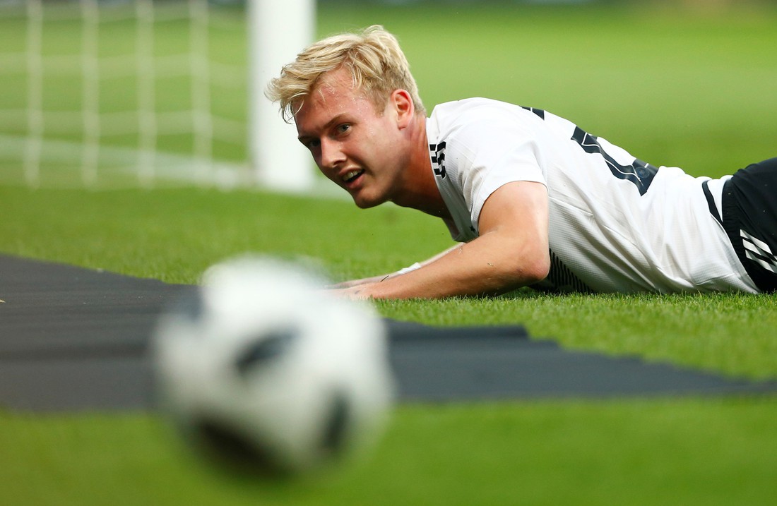 Hoàng tử tóc vàng Julian Brandt trong dàn nam thần Đức - Ảnh 9.