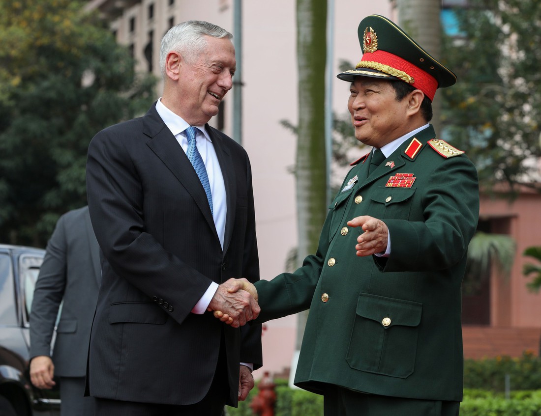 Một ngày của Bộ trưởng Quốc phòng Mỹ James Mattis ở Hà Nội - Ảnh 6.