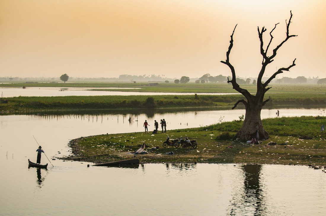 Đi Mandalay ngắm hoàng hôn ở cầu U Bein - Ảnh 6.