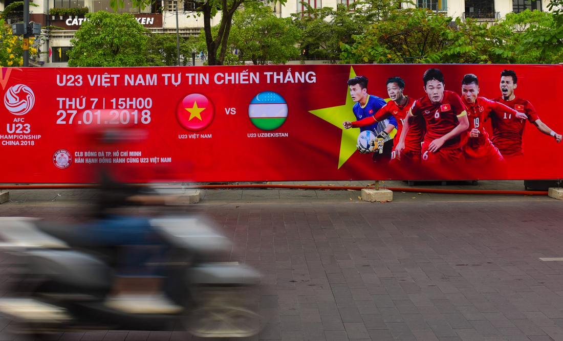 Cả Sài Gòn rạo rực đợi chung kết U23 - Ảnh 7.