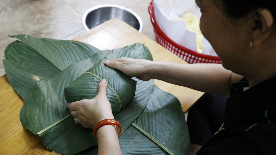 Tình yêu lớn dần qua nồi bánh chưng tết - Ảnh 6.