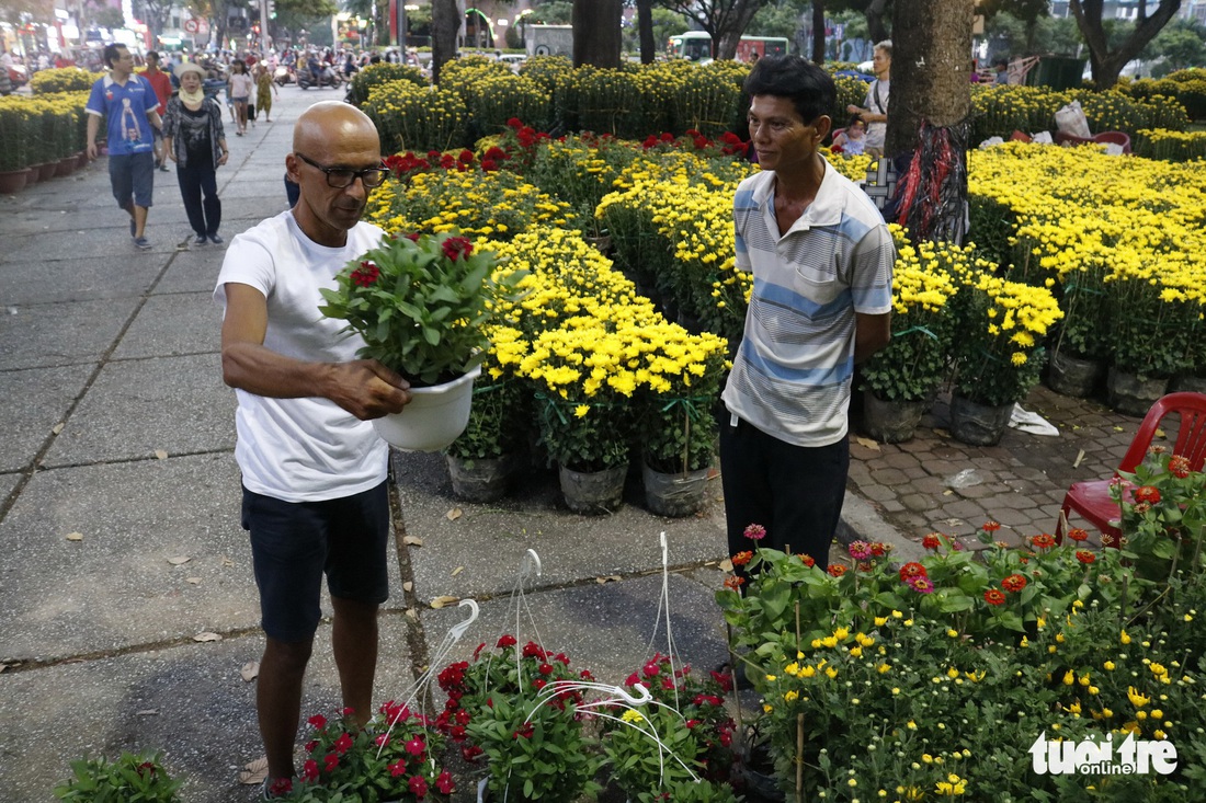 TP.HCM những ngày trên bến - dưới thuyền - công viên ngập hoa, kiểng - Ảnh 7.