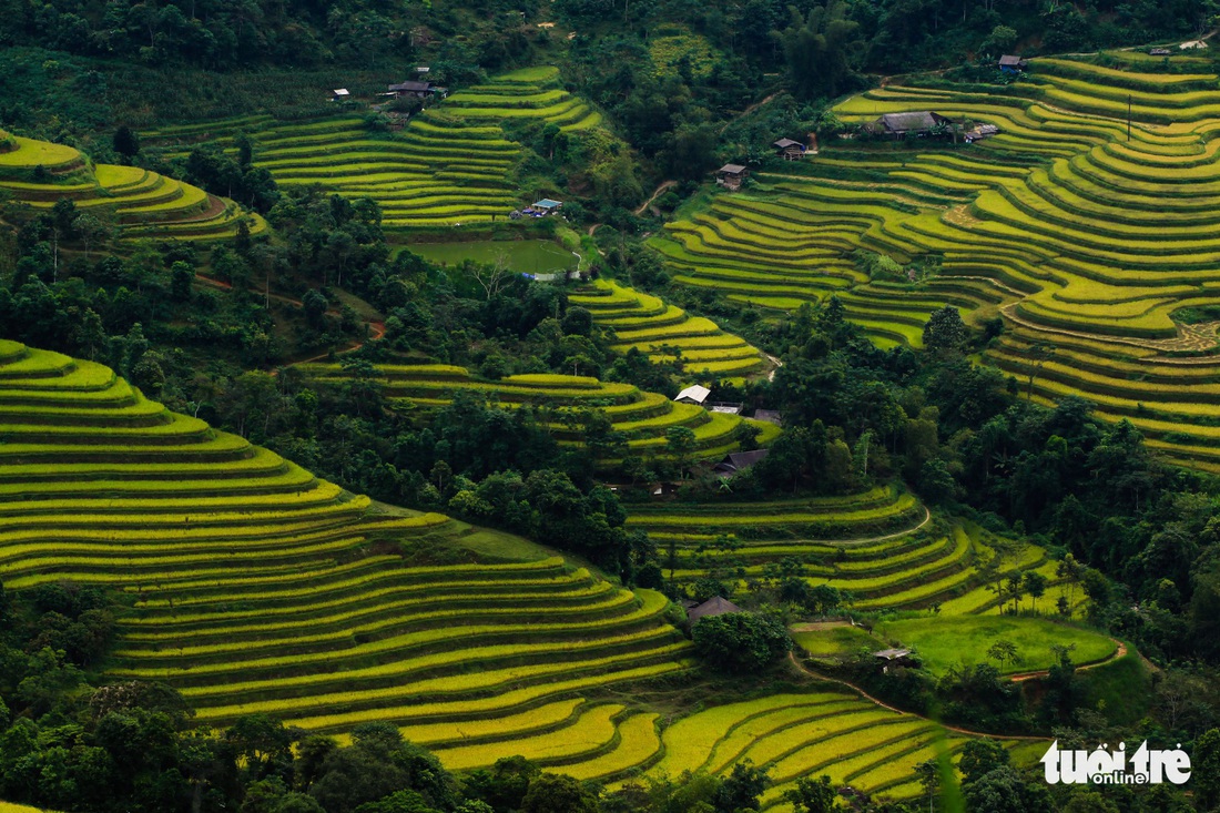 Vẻ đẹp bất tận non nước Hà Giang vào chớm thu - Ảnh 1.