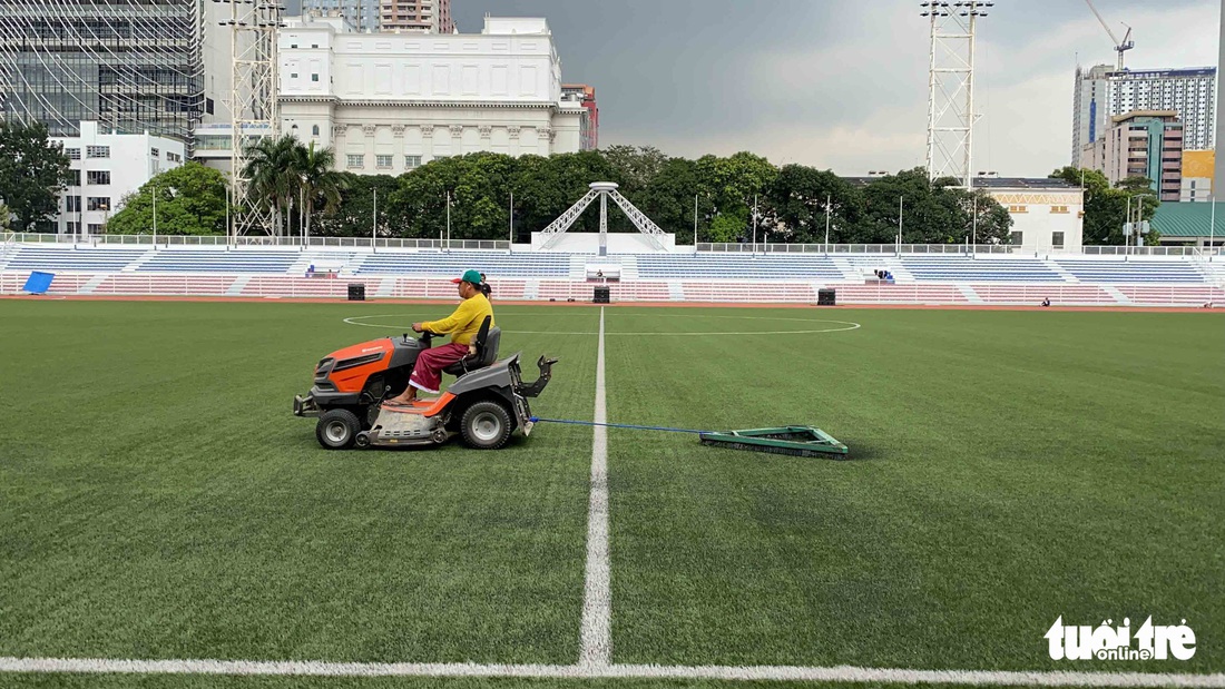 Cận cảnh sân Rizal Memorial, nơi thầy trò ông Park đá 2 trận với Indonesia, Singapore - Ảnh 8.