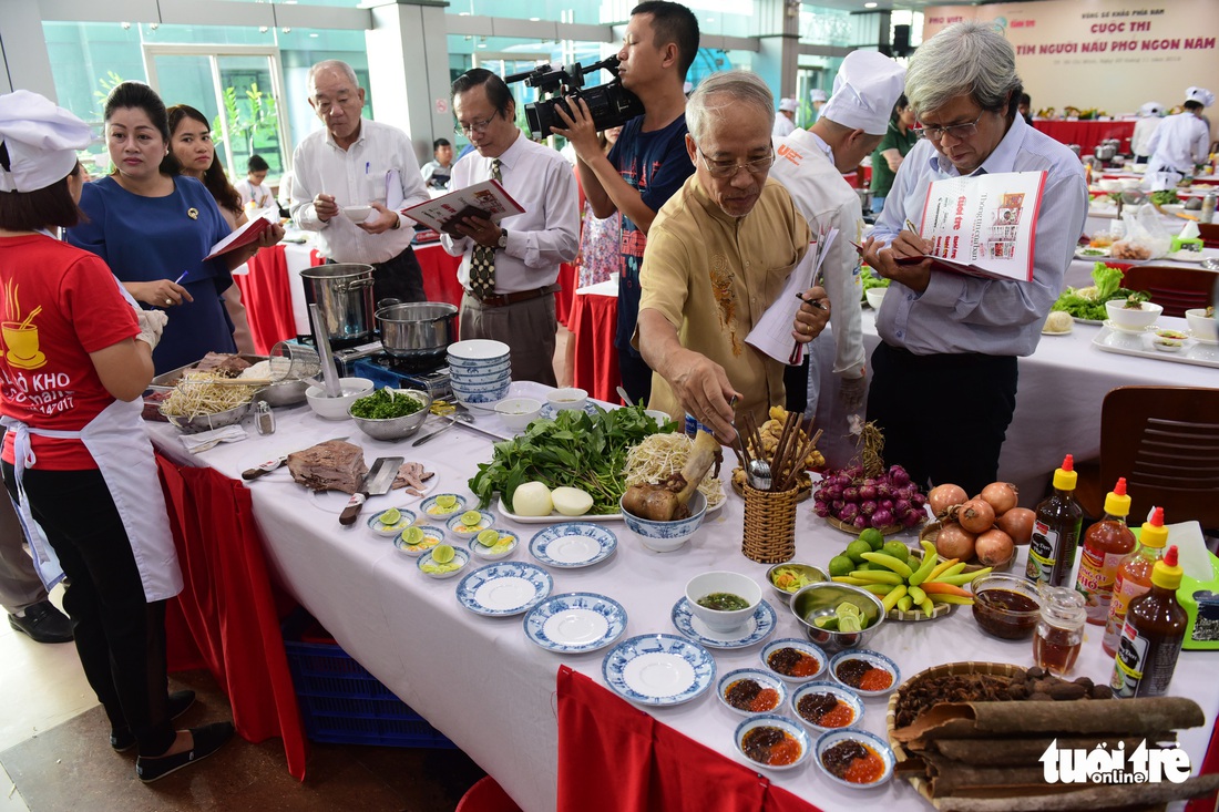 Phở ngon, ngọt từ đâu? - Ảnh 4.