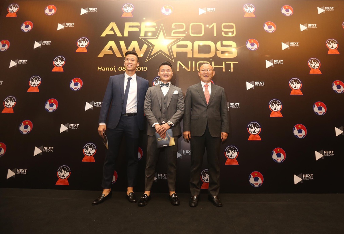 HLV Park Hang Seo, Quang Hải thắng Giải HLV và cầu thủ của năm tại AFF Awards 2019 - Ảnh 19.