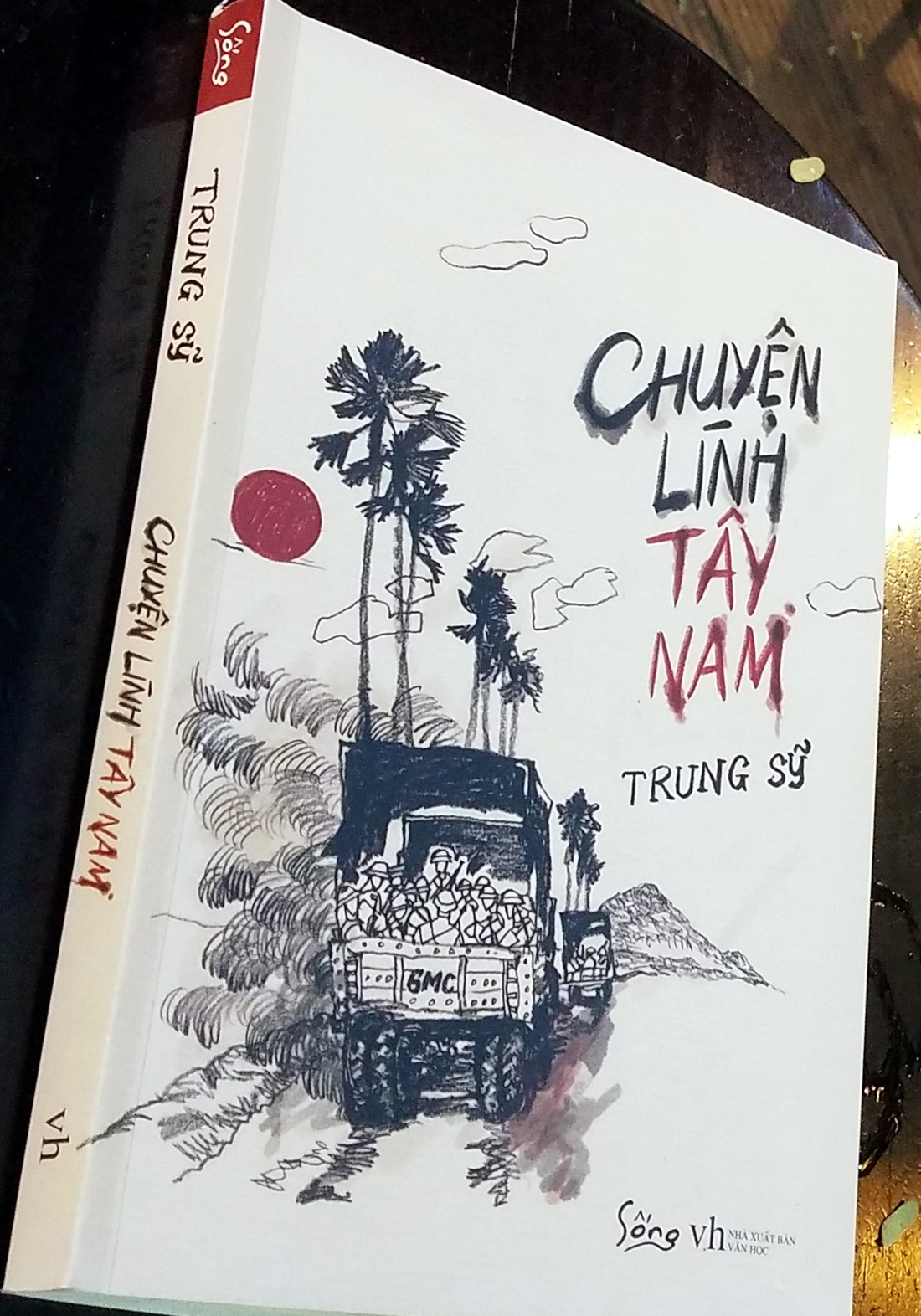 Làng sách 2019: Khuyến đọc, môi trường, và... hồn nhiên vi phạm - Ảnh 4.