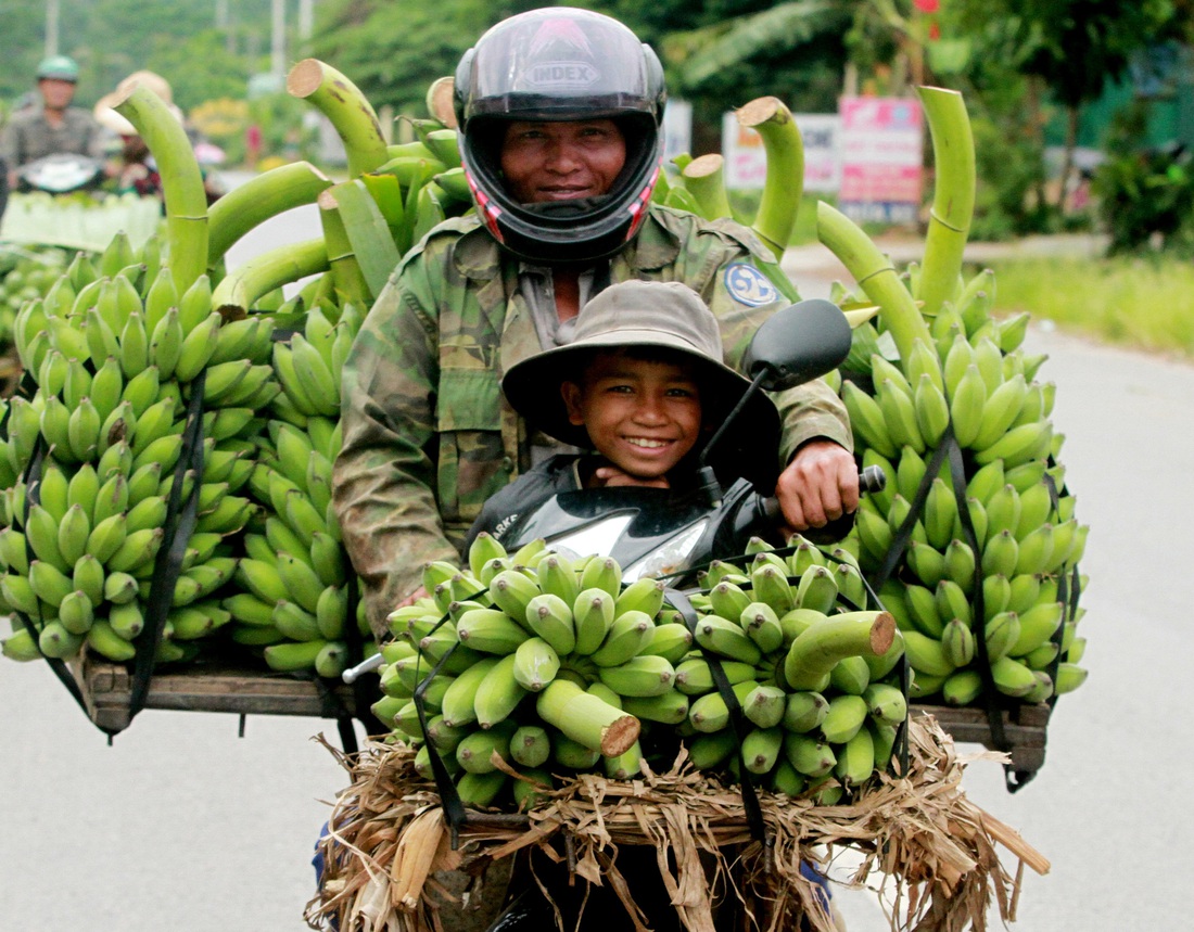 Ngắm những khoảnh khắc yêu thương gia đình ở khắp nẻo Việt Nam - Ảnh 5.