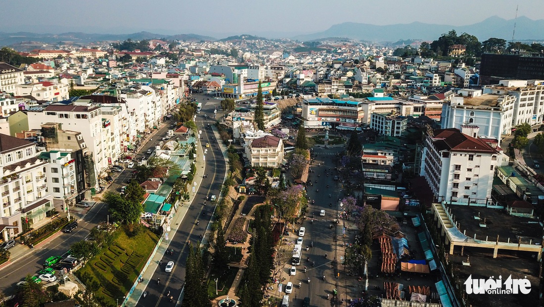 Khu trung tâm Hòa Bình - Đà Lạt giữa trùng trùng điệp điệp bêtông - Ảnh 4.