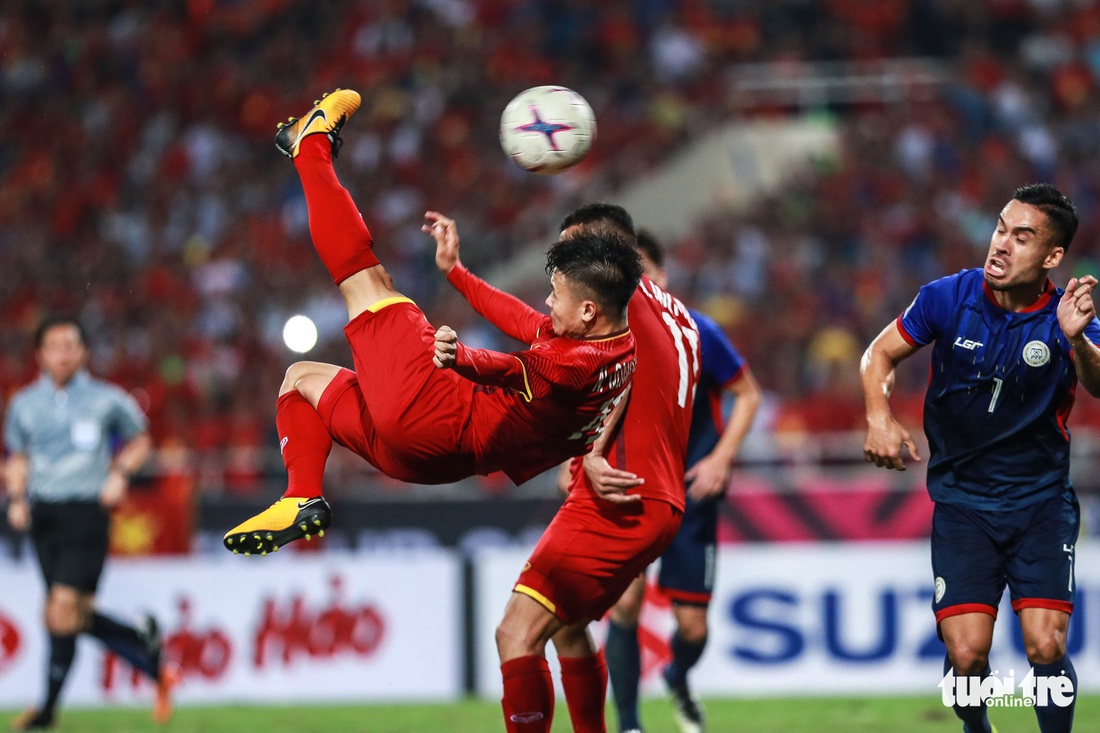 Những khoảnh khắc lịch sử của ĐT Việt Nam tại AFF cup 2018 - Ảnh 19.