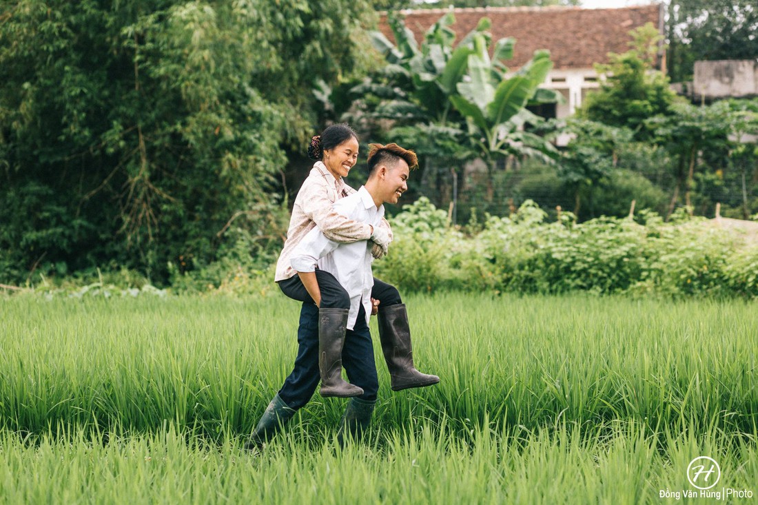 Bộ ảnh ý nghĩa ngày 8-3: Mẹ là cả tuổi thơ - Ảnh 3.