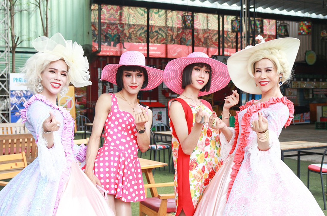 Lô tô và những bóng hồng chuyển giới - Kỳ cuối: Cuộc thay da đổi thịt lô tô Sài Gòn - Ảnh 3. Lô tô và những bóng hồng chuyển giới - Kỳ cuối: Cuộc thay da đổi thịt lô tô Sài Gòn - Ảnh 3.