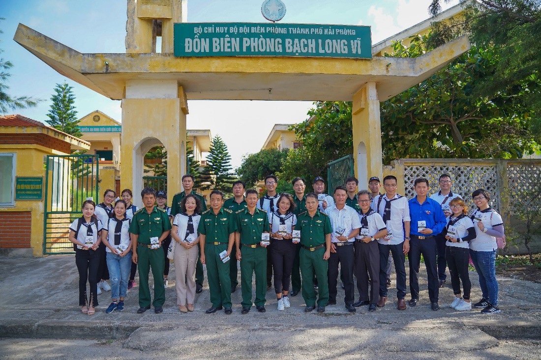 Hành trình Từ trái tim: Trao gửi khát vọng lớn đến thanh niên vùng biển đảo - Ảnh 6.