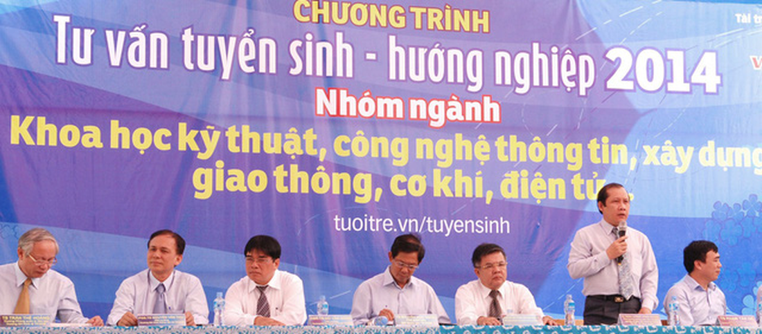 Cậu bé gánh muối và ông tiến sĩ - Ảnh 4.