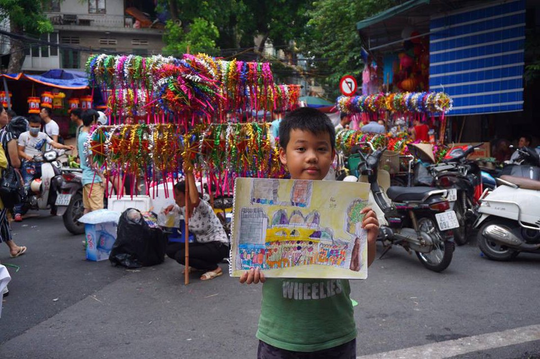 Ký họa đô thị Hà Nội: Những người vẽ bằng tình yêu... - Ảnh 9.