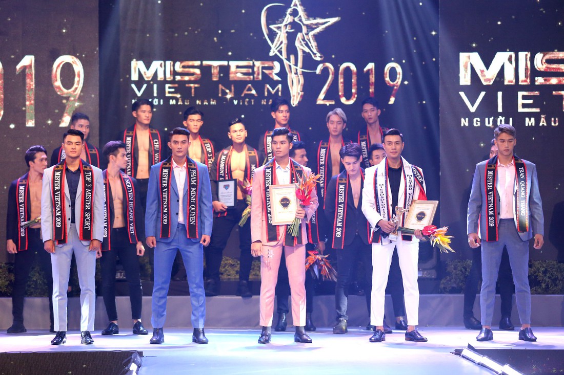 Quán quân Mister Việt Nam 2019 trị giá 1 tỉ đồng chia cho 2 người mẫu - Ảnh 11.