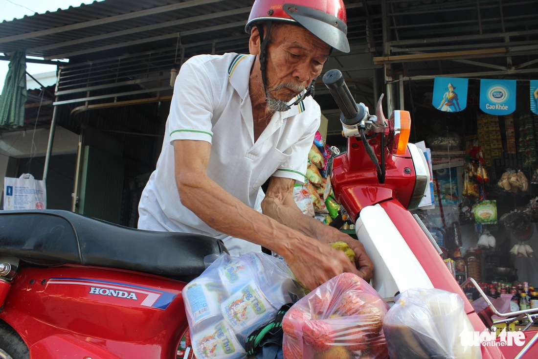 Một ngày bình dị của anh hùng phi công huyền thoại bắn rơi 7 máy bay Mỹ - Ảnh 15.